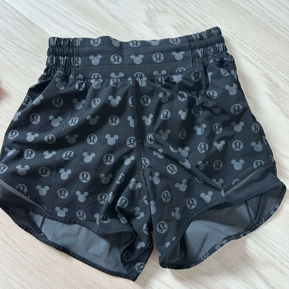 lululemon x Disney